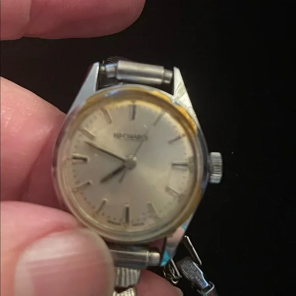 Vintage Ladies Richard Watch - Runs Keeps Time - Picture 2 of 5